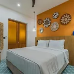 Villa Jinjah Soul Luxury 5Br Villa,18M Pool & Garden