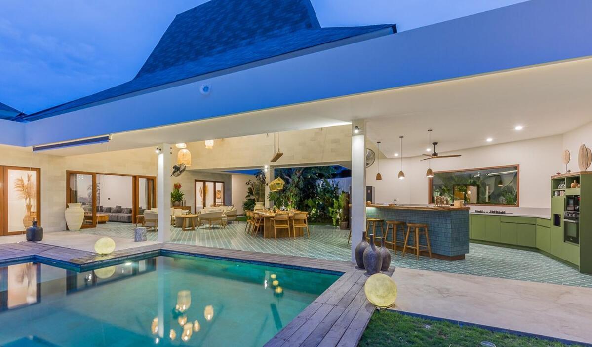 Jinjah Soul Luxury 5br Villa,18m Pool & Garden * Seminyak (Bali)