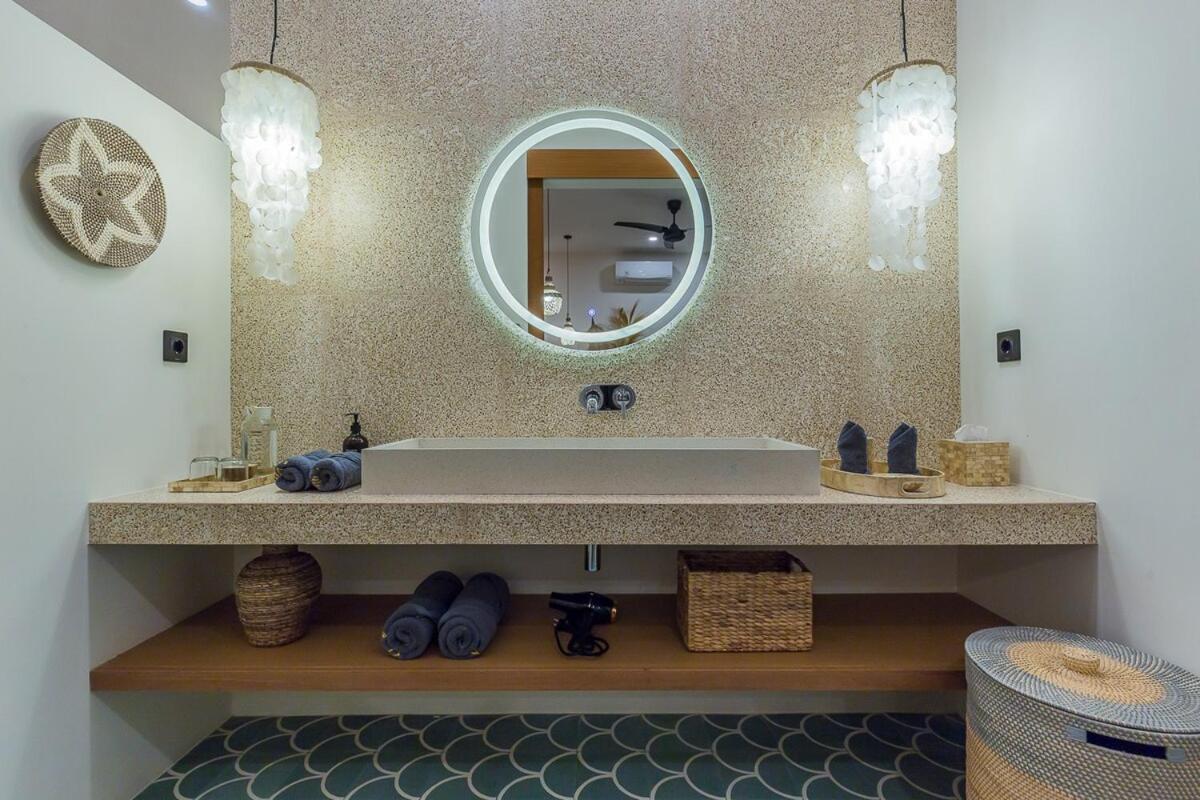 Jinjah Soul Luxury 5br Villa,18m Pool & Garden *