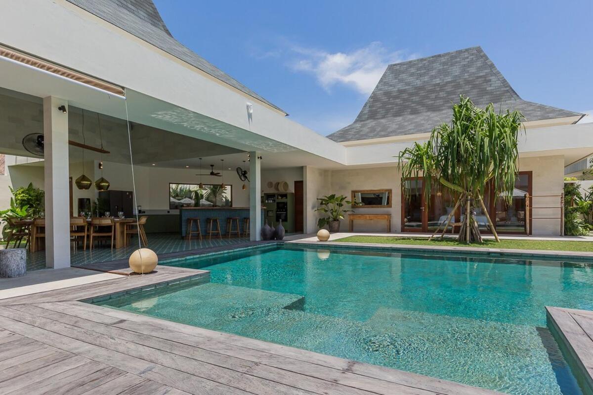 Jinjah Soul Luxury 5br Villa,18m Pool & Garden Seminyak (Bali)